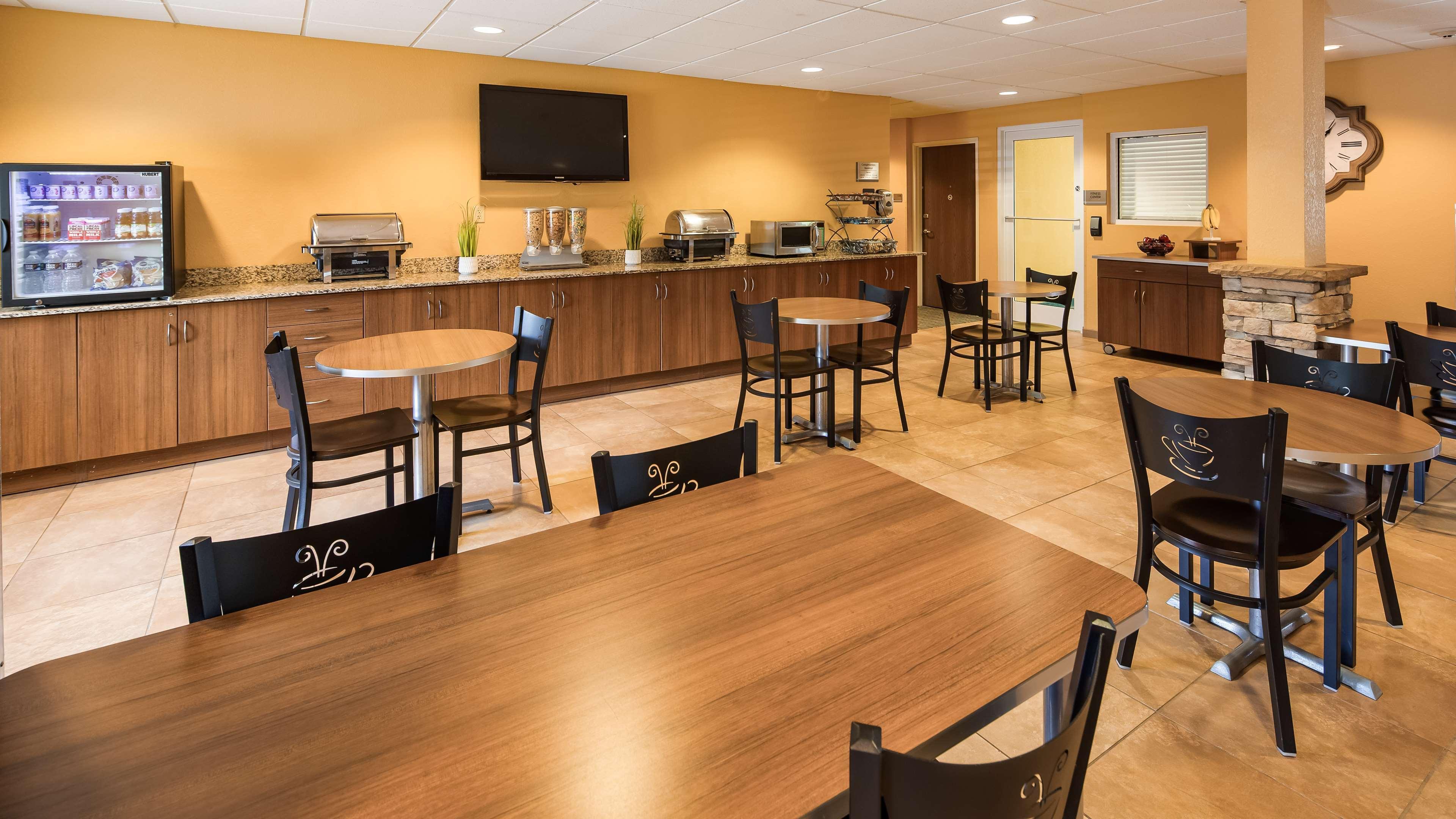 Surestay Plus Hotel By Best Western Keyser Exteriör bild